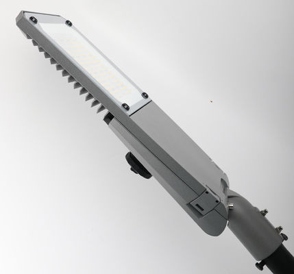 30W 150W 300W LED Sokak Işığı Konumu Yüksek Güç Faktörü 0.95 Uzun Süren 50 Yaşam Süresi